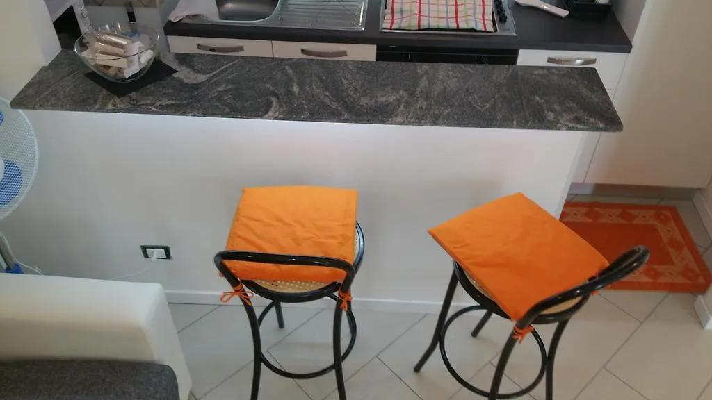 Chris Apartment Gioiosa Marea 0*,  Ιταλία