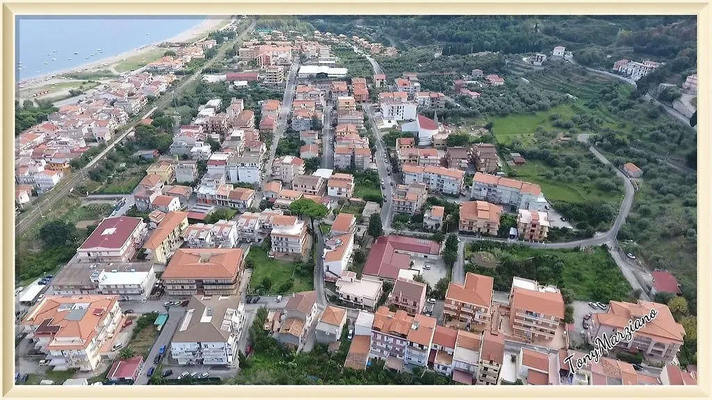 Chris Apartment Gioiosa Marea 0*,