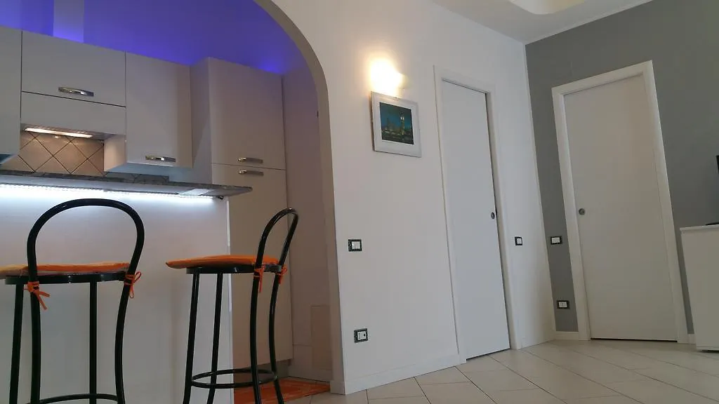 Chris Apartment Gioiosa Marea 0*,