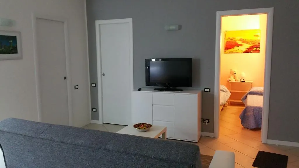 Chris Apartment Gioiosa Marea